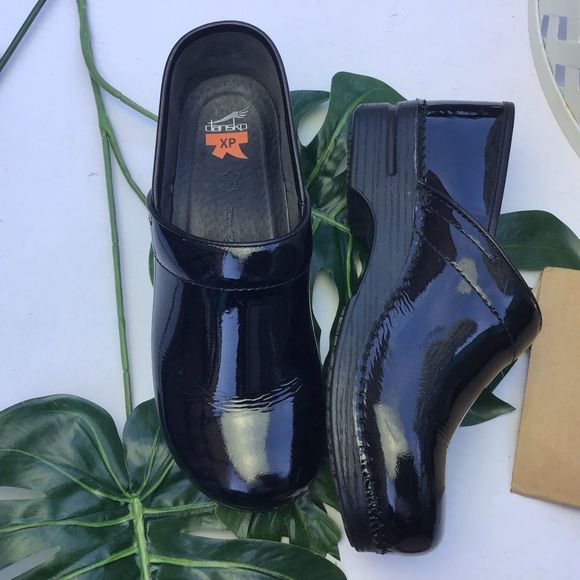 Dansko Shoes - Dansko XP Black Patent Leather Size 12 W